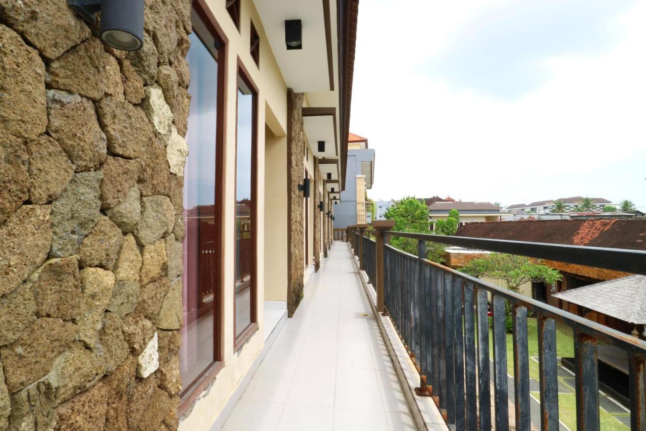 Pondok Jempiring Kuta  Ngoại thất bức ảnh